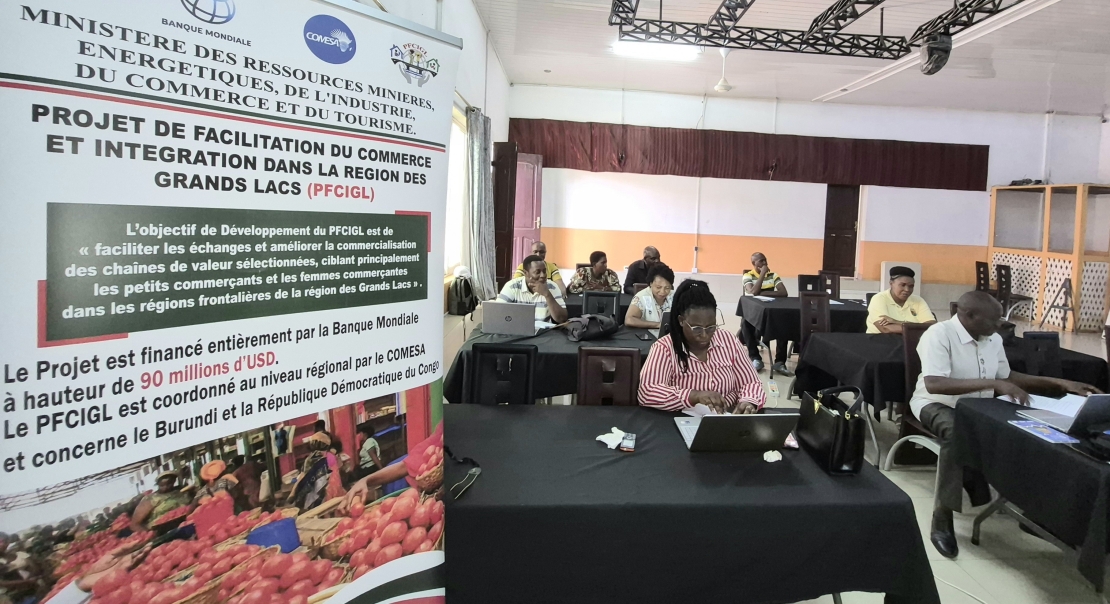 20/05/2026.Le Comité  Mixte de Facilitation du Commerce Transfrontalier du  Poste Frontière de Vugizo  se réunit à Gatumba pour évaluer les réalisations déjà faites.